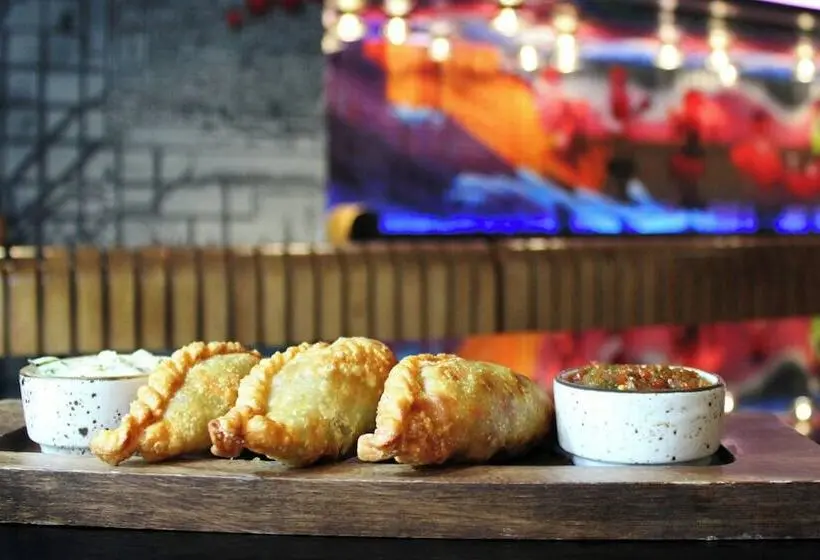 THE MIDLAND HOTEL, Chicago, a Tribute Portfolio Hotel