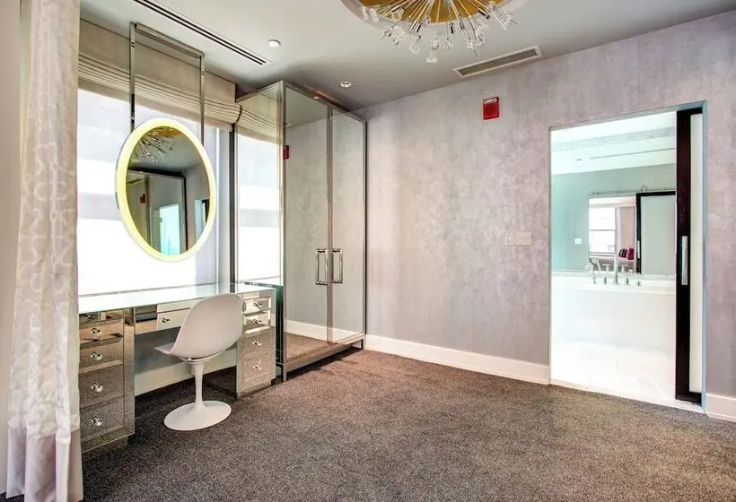 THE MIDLAND HOTEL, Chicago, a Tribute Portfolio Hotel