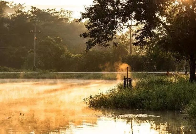 ホテル Mohn Fah Sai Home Resort