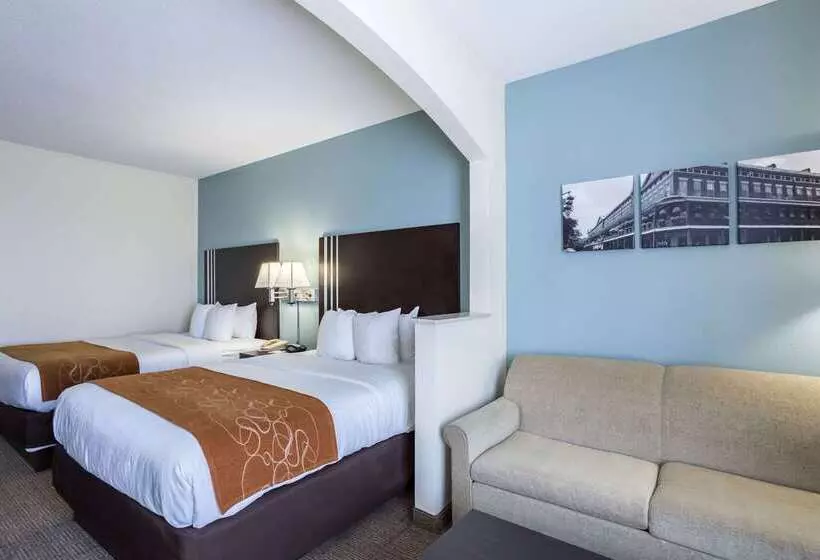 호텔 Comfort Suites New Orleans East