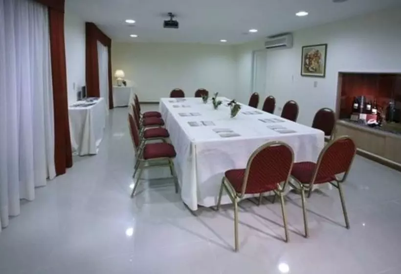 호텔 Condor Suites Apart