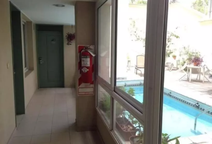 호텔 Condor Suites Apart