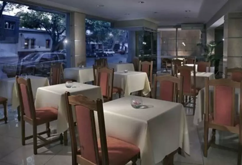 호텔 Condor Suites Apart