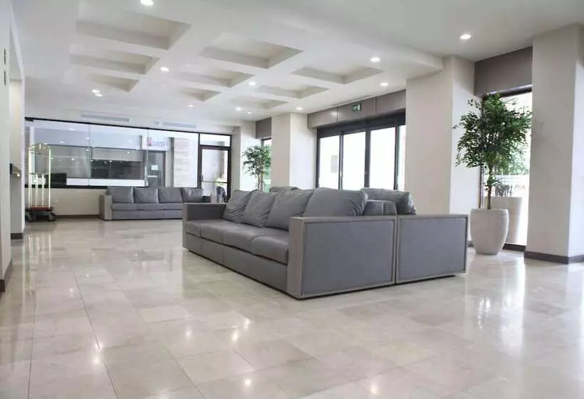 酒店 Everest Ciudad Victoria