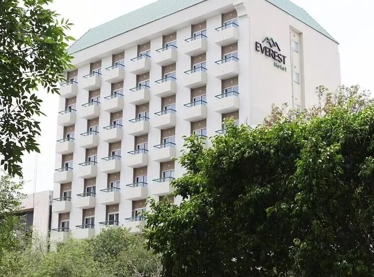 酒店 Everest Ciudad Victoria