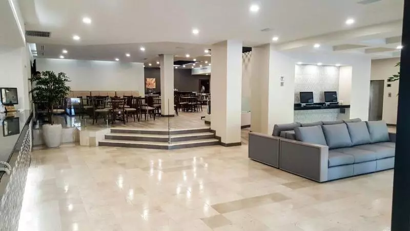 酒店 Everest Ciudad Victoria