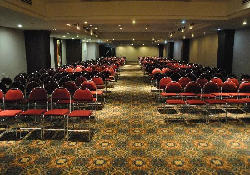 酒店 Everest Ciudad Victoria