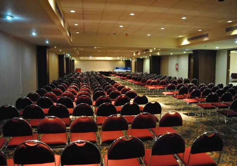 酒店 Everest Ciudad Victoria