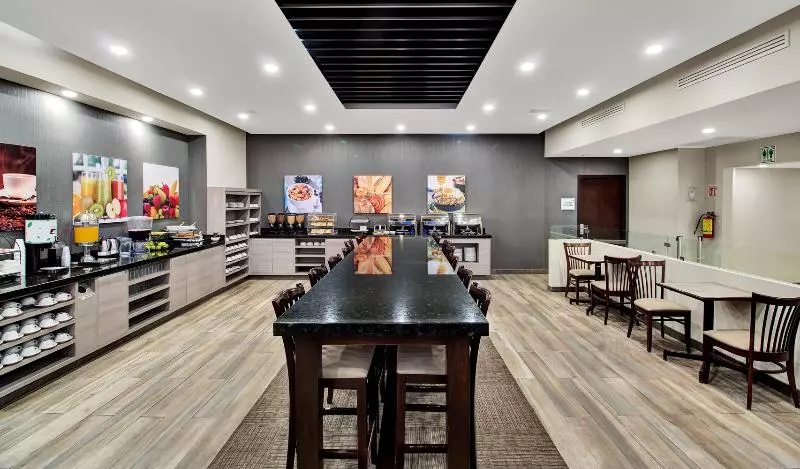 酒店 Everest Ciudad Victoria