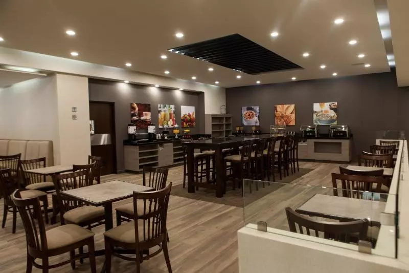 酒店 Everest Ciudad Victoria