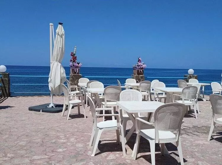 Отель La Playa Blanca