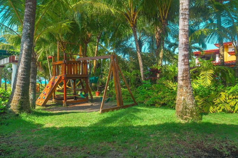 Hotel Las Olas Beach Resort