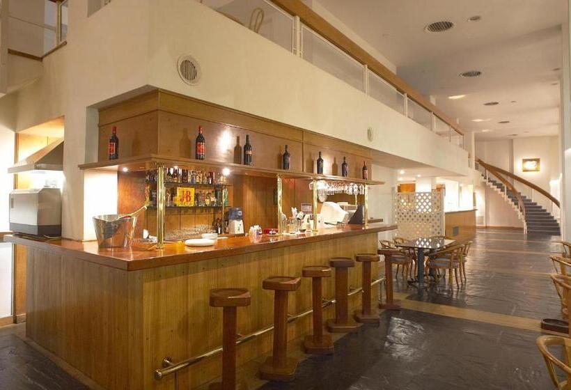 هتل Libertador Tandil