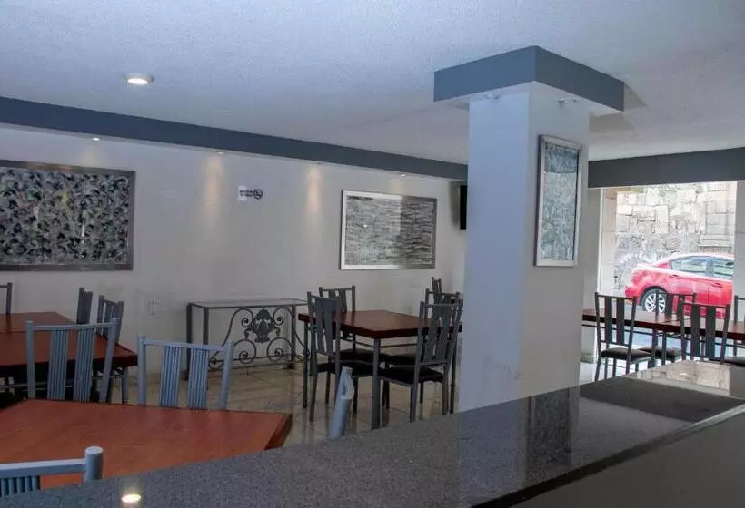 فندق Qualitel Plus