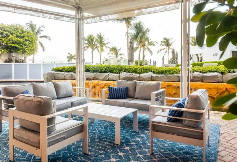 Отель Trump International Beach Resort   Sunny Isles Beach