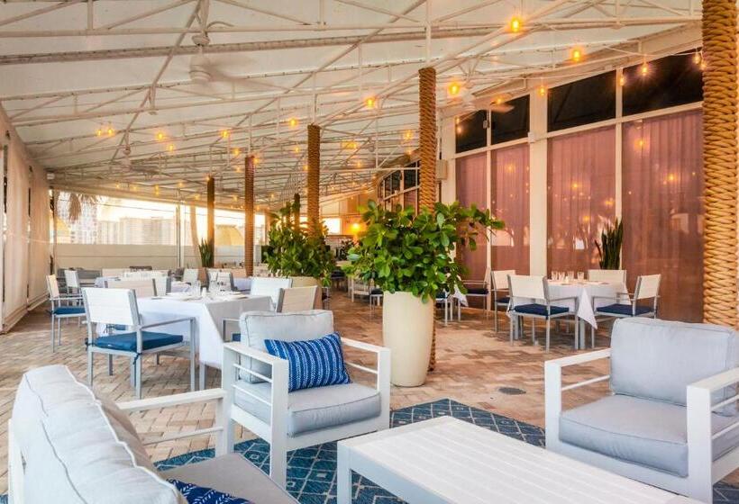 فندق Trump International Beach Resort   Sunny Isles Beach