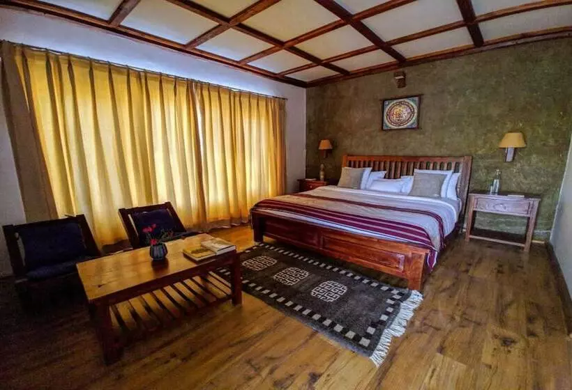 Hotelli Le Mentok Wellness Resort