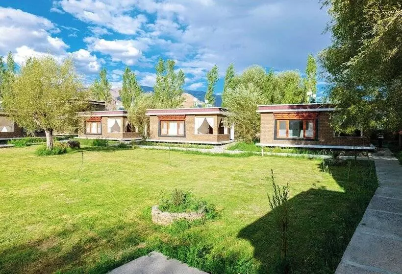 Hotelli Le Mentok Wellness Resort