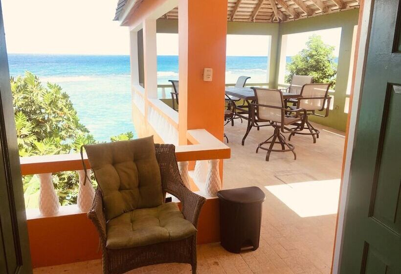 هتل The Villa At Pineapple Cove Resort