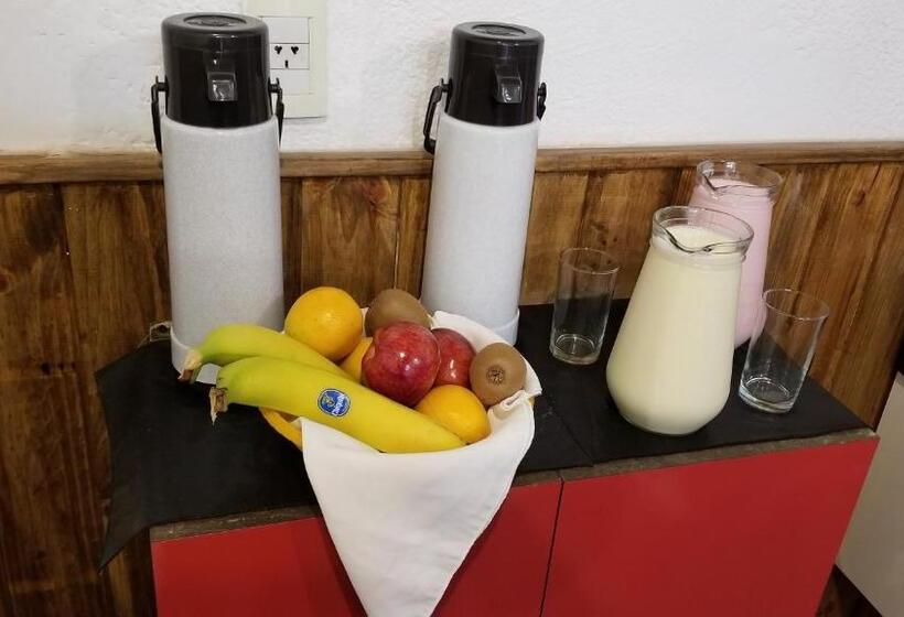 پانسیون Hostel Brown