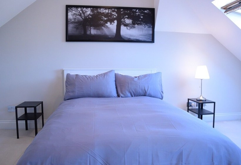 Beautiful Wimbledon 4 Bedroom Family Home