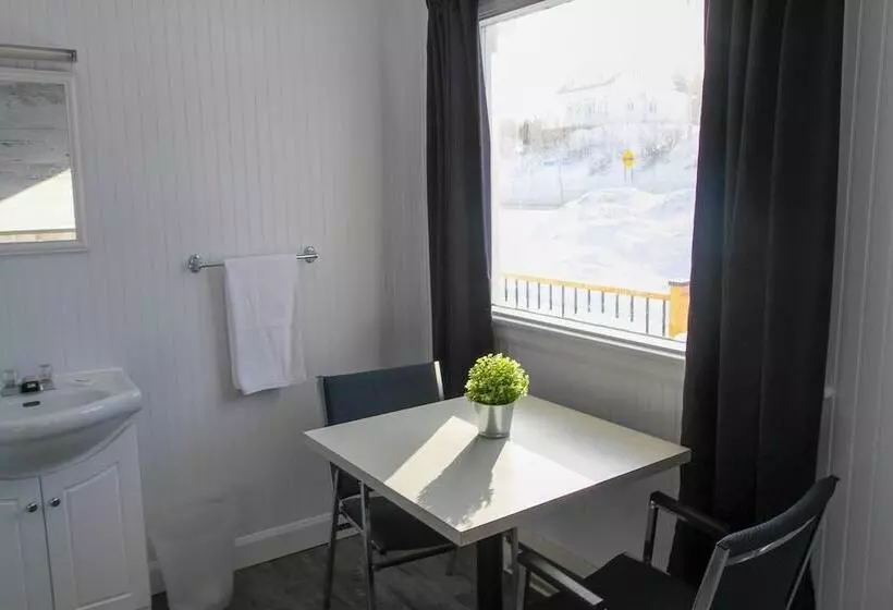 Maison Lebreux   Motel