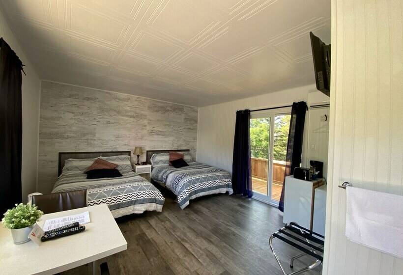 Maison Lebreux   Motel