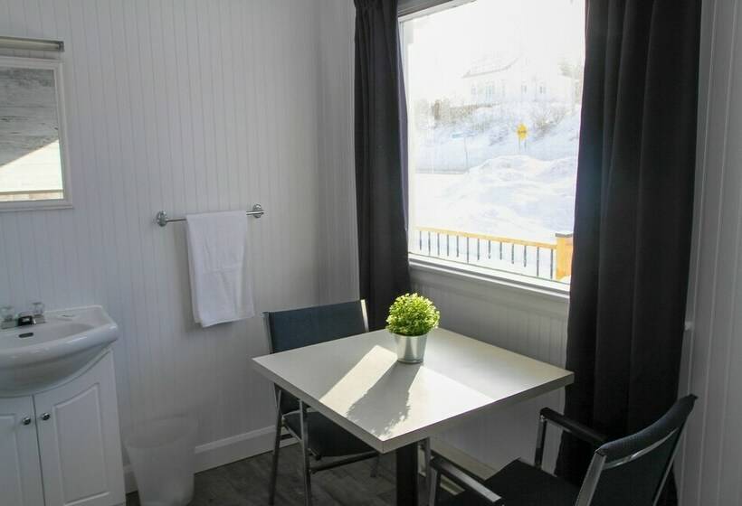 Maison Lebreux   Motel