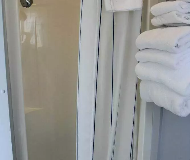 Maison Lebreux   Motel