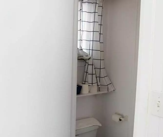 Maison Lebreux   Motel