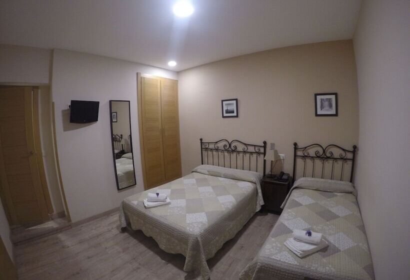 Hostal El Pilar