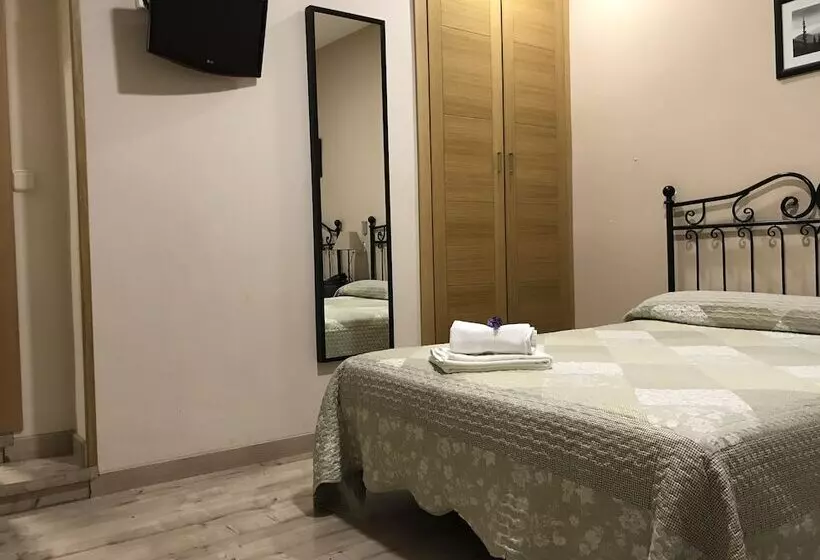 Hostal El Pilar