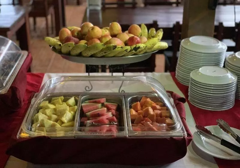 ホテル Arenal Volcano Inn