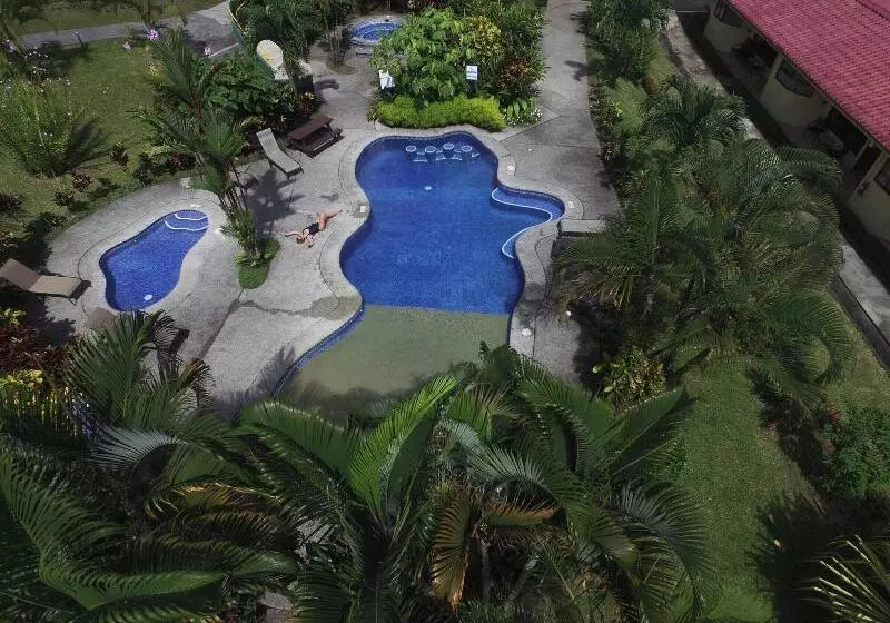 ホテル Arenal Volcano Inn