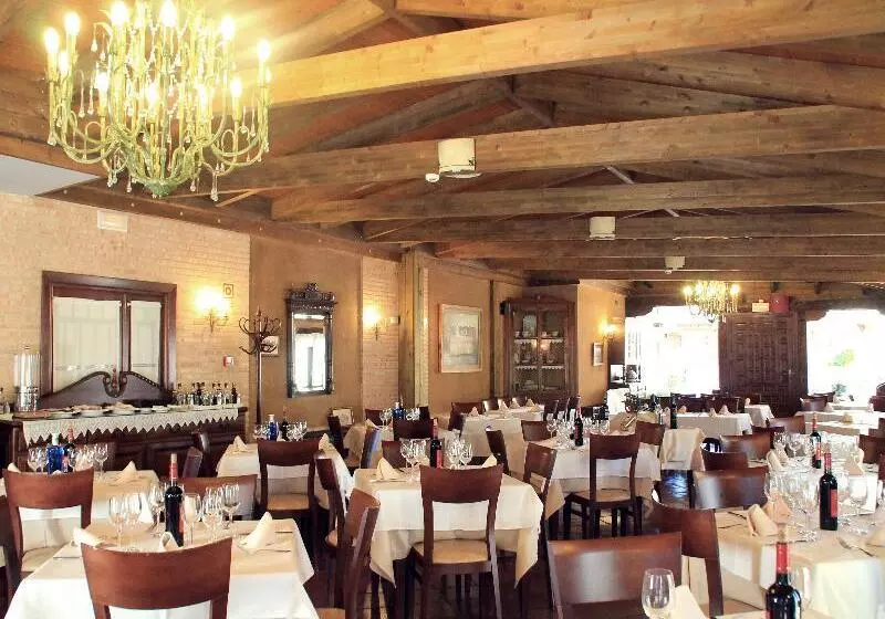 Отель Dona Manuela