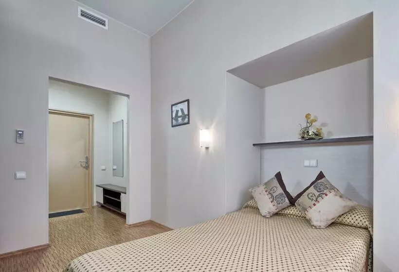 ホテル Herzen House