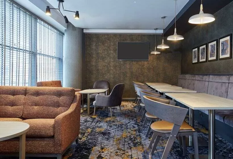 Отель Leonardo Nottingham