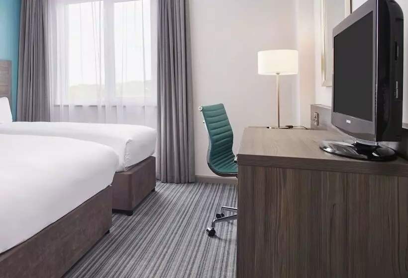 Отель Leonardo Nottingham