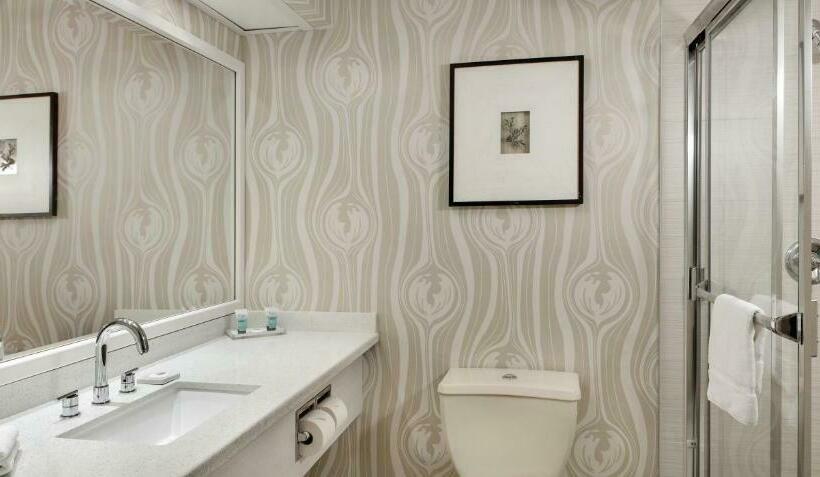 Luxor Hotel And Casino