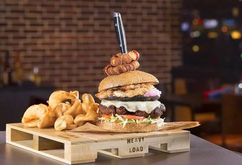 Luxor Hotel And Casino