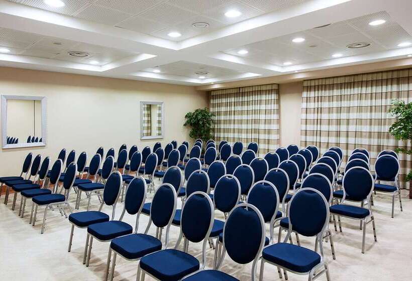 ホテル NH Timisoara