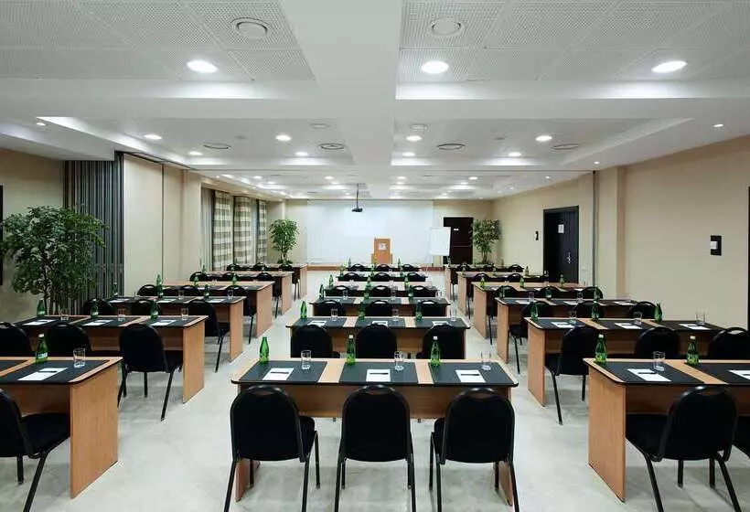 فندق NH Timisoara