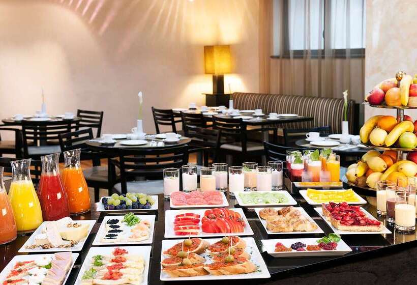 ホテル NH Timisoara