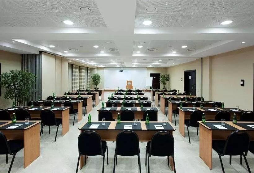 فندق NH Timisoara