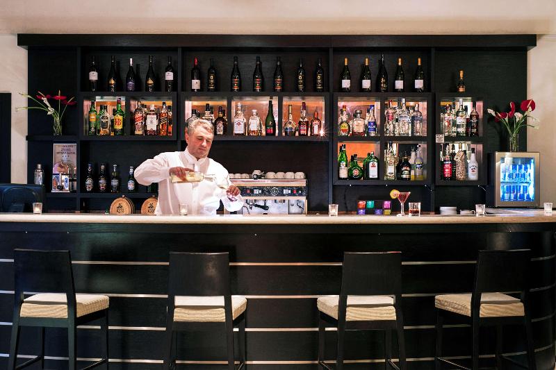 ホテル NH Timisoara