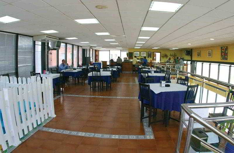 Hotel Puerta De Santillana