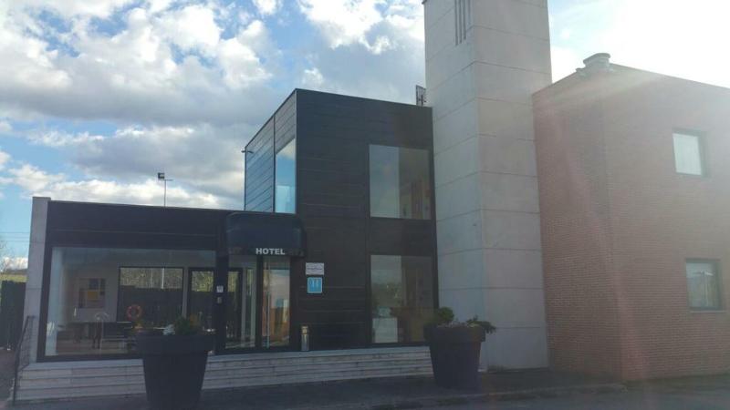 Hotel Puerta De Santillana