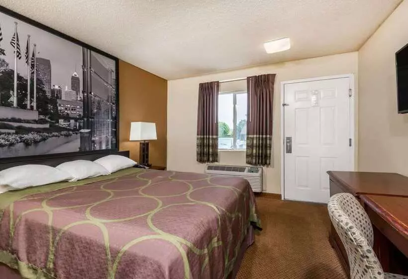 Hotelli Super 8 By Wyndham Indianapolis/ne/castleton Area