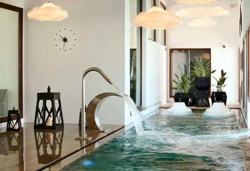 منتجع Grand Palladium Select Palace Ibiza