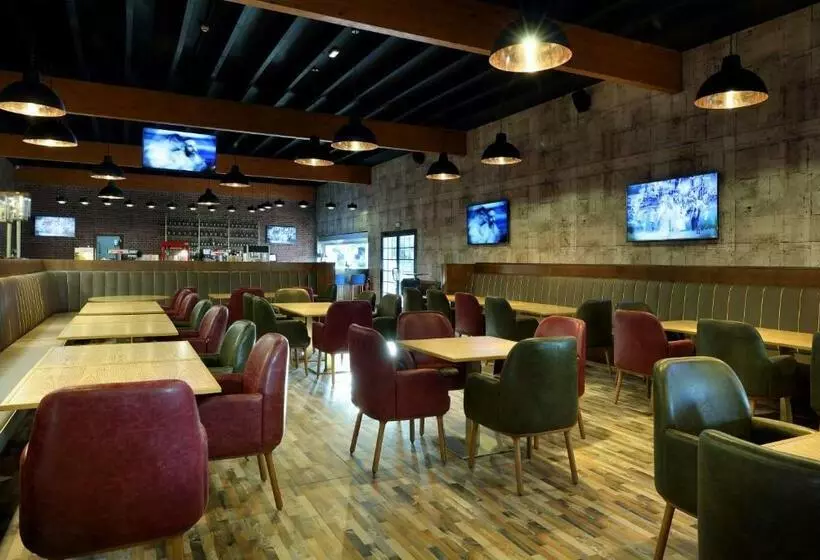 منتجع Grand Palladium Select Palace Ibiza